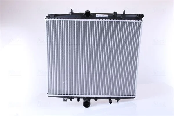 Hladilnik, hlajenje motorja NISSENS 63695A