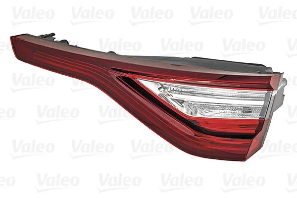 Montaža zadnje luči VALEO 047059