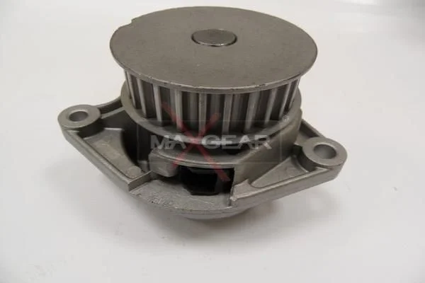 Water Pump, engine cooling MAXGEAR 47-0045