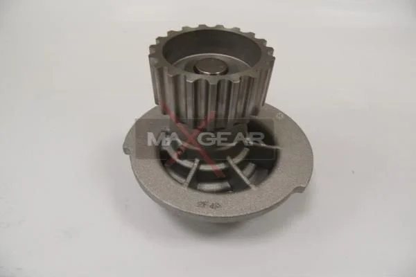 Water Pump, engine cooling MAXGEAR 47-0072