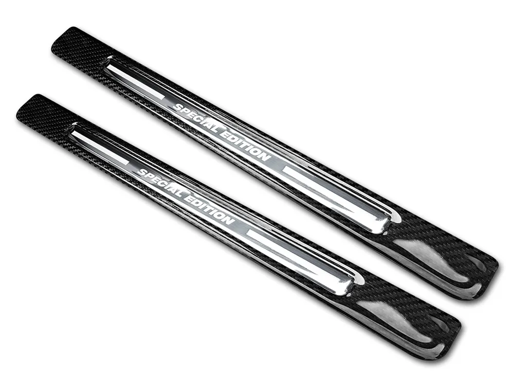 Carbon/aluminium universal door sills 