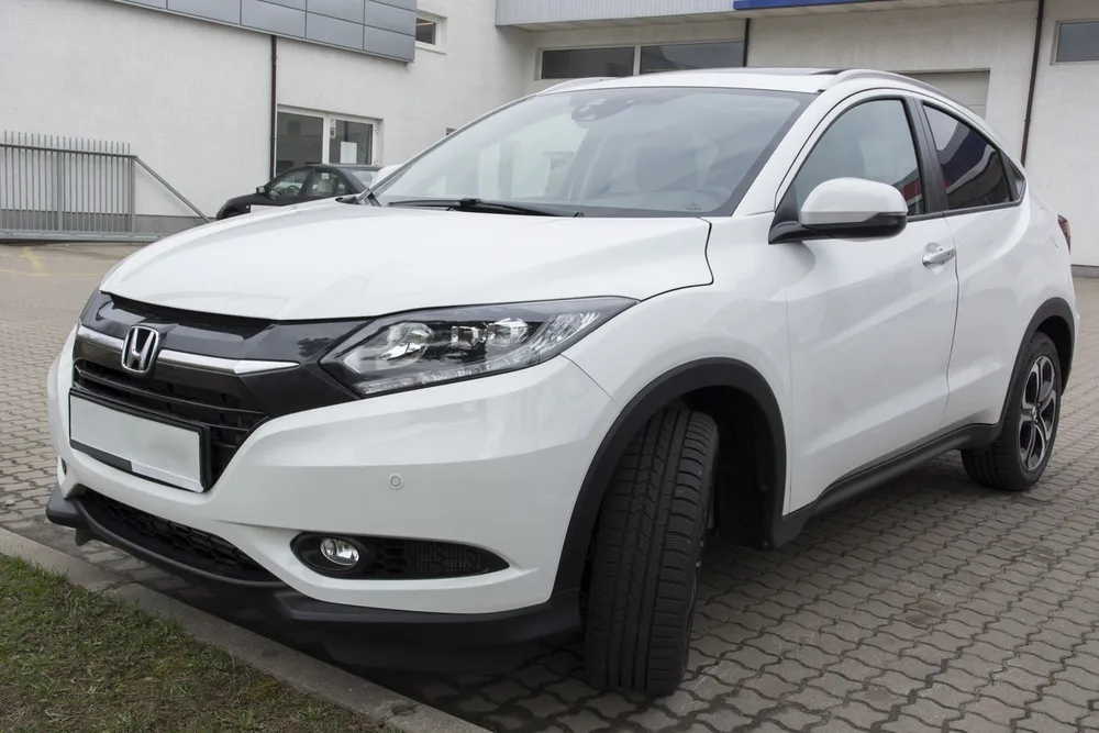 Galinio buferio apsauga HONDA HR-V II 2015-2018, FL2018-2021 (sidabrinis satinas) AVISA 2/35096