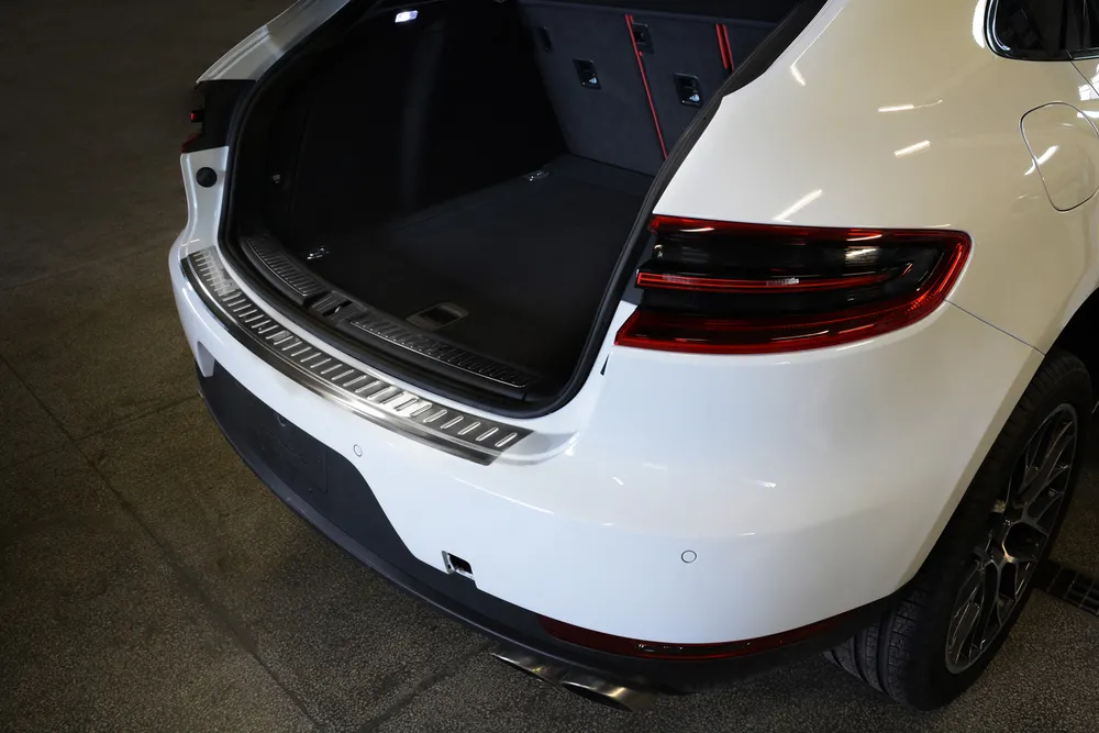 Galinio buferio apsauga PORSCHE MACAN 2013-2019, FL2019->2021 , FL 2021-> (sidabrinis satinas) AVISA 2/35181