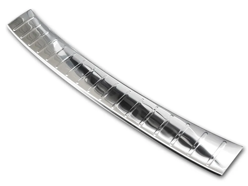 Rear bumper protector NISSAN LEAF II (2E1) 2017-2021, FL2021-> (silver satine) AVISA 2/35209