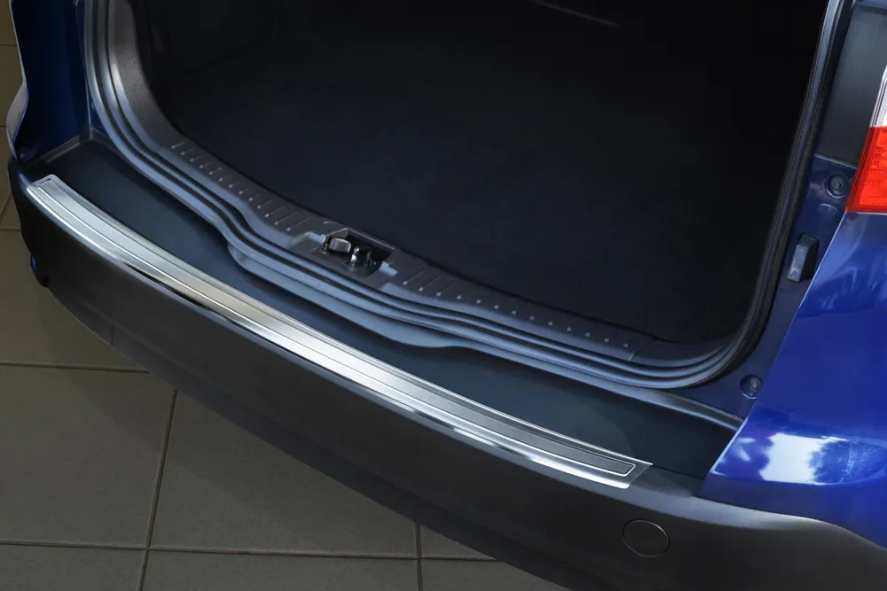 Rear bumper protector FORD FOCUS III turnier 2010-2018 (silver satine) AVISA 2/35256