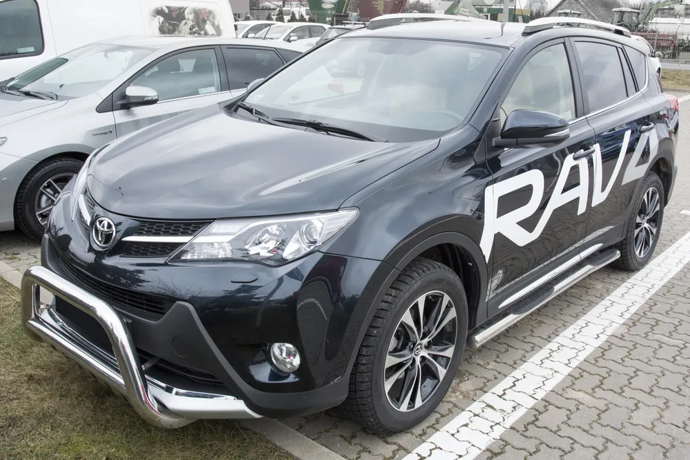 Rear bumper protector TOYOTA RAV4 IV 2013-03.2015 (silver satine) AVISA 2/35277