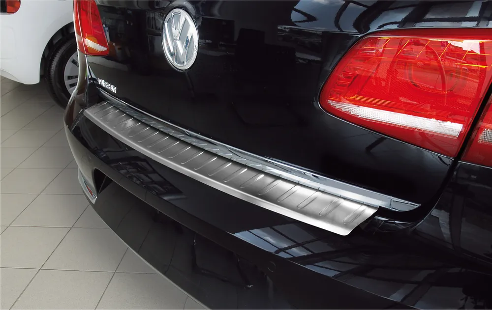 Rear bumper protector VOLKSWAGEN PASSAT B7 limousine 2011-2014 (silver satine) AVISA 2/35390