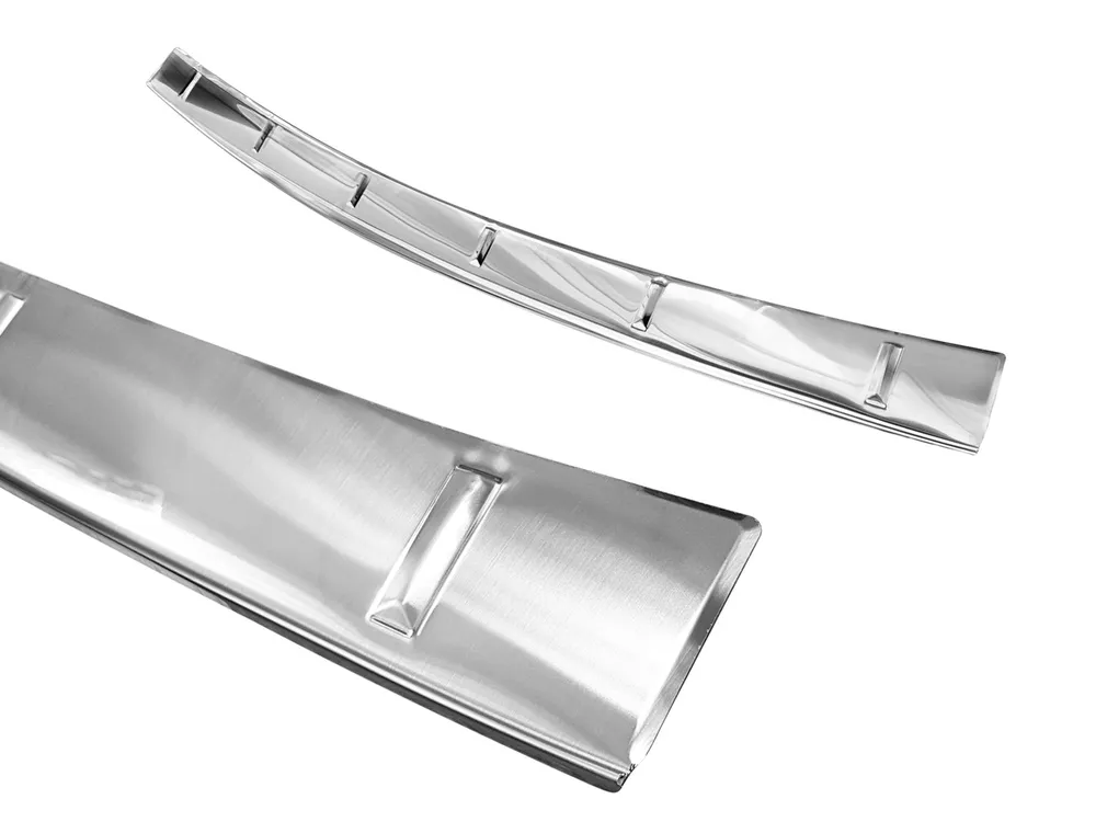 Rear bumper protector MERCEDES GLE II W167 2019->2023 / MERCEDES GLE II W167 AMG LINE FL 2023 - / MERCEDES AMG GLE II 53 AMG 2019-> (silver satine) AVISA 2/35428