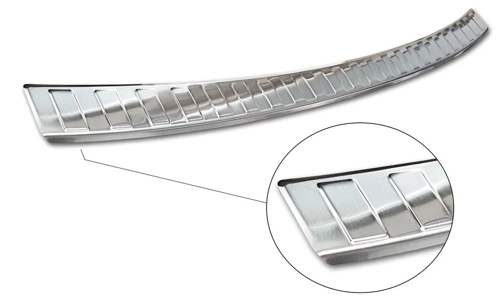 Rear bumper protector HYUNDAI i30 III hatchback 5D FL2020-> (silver satine) AVISA 2/35530