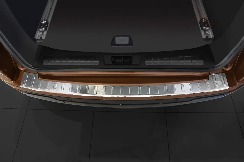 Galinio buferio apsauga RANGE ROVER EVOQUE 5d 2011-2015, FL2015-2018 (sidabrinis satinas) AVISA 2/35570