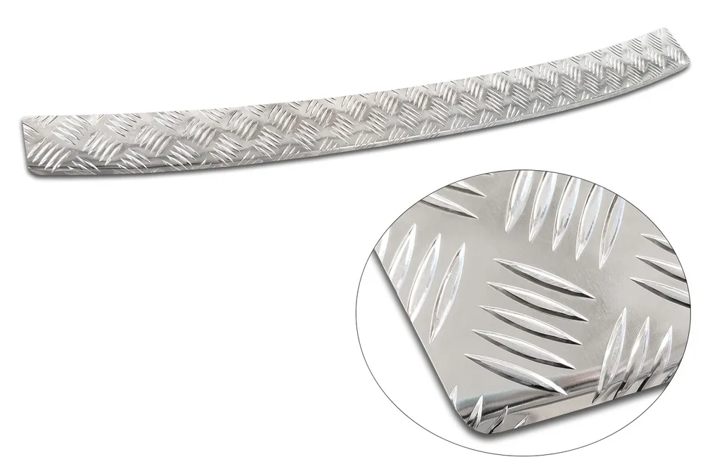 Rear bumper protector VOLKSWAGEN CRAFTER II 2017-2024, FL 2024-> (silver satine) AVISA 2/35576