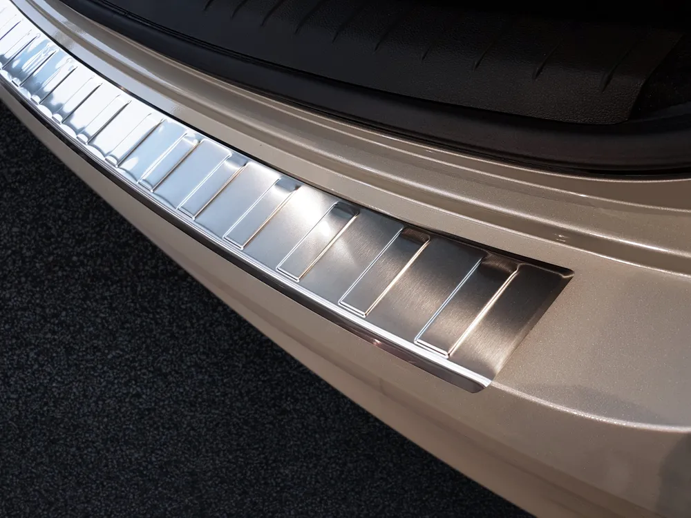 Rear bumper protector HYUNDAI ELANTRA VI limousine 2016->2018 (silver satine) AVISA 2/35635