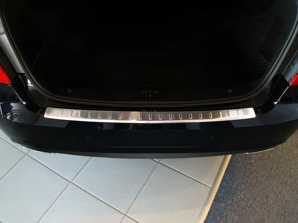 Rear bumper protector MERCEDES E Class W212 Limousine 2009-2013/ AMG W212 Limousine 2009-2013 (silver satine) AVISA 2/35661