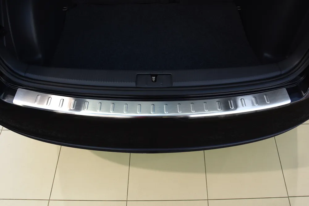 Rear bumper protector VOLKSWAGEN GOLF PLUS V 5d 2005-2008 (silver satine) AVISA 2/35678