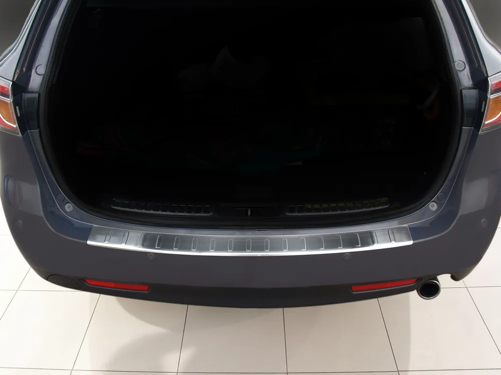 Galinio buferio apsauga MAZDA 6 combi 2008-2012 (sidabrinis satinas) AVISA 2/35716
