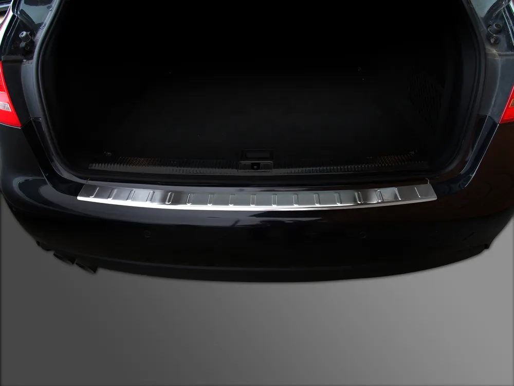Galinio buferio apsauga AUDI A4 B8 ALLROAD 2011-2015 / AUDI A4 B8 8 Avant FL2012-2015 (sidabrinis satinas) AVISA 2/35732