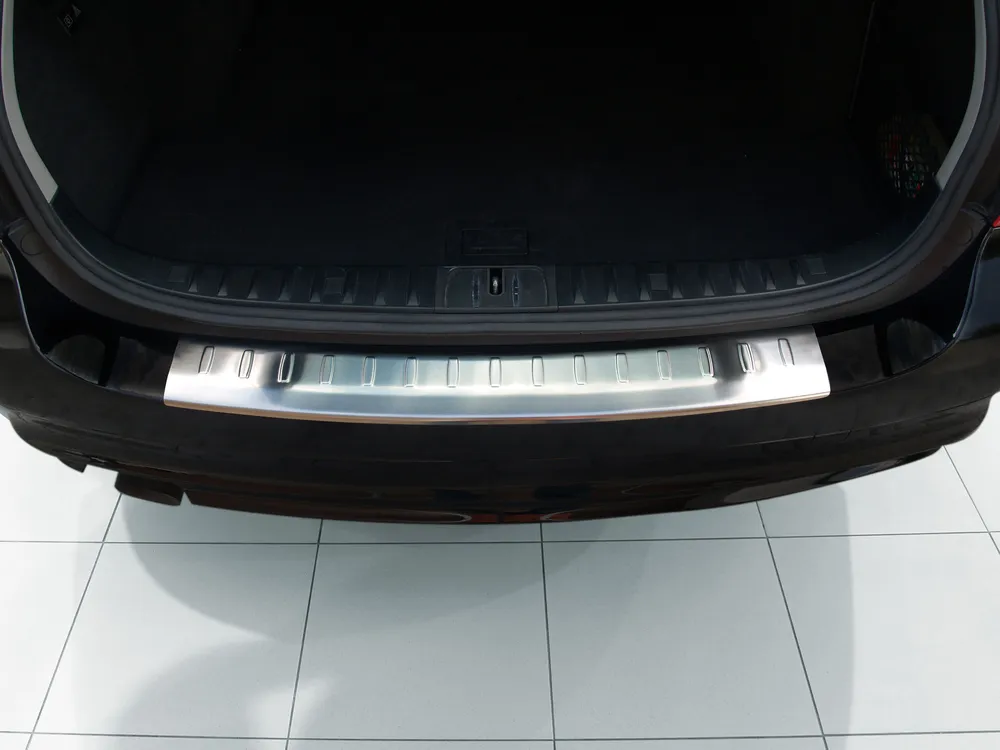 Galinio buferio apsauga BMW 3 E91 touring 2008-2012 (sidabrinis satinas) AVISA 2/35745