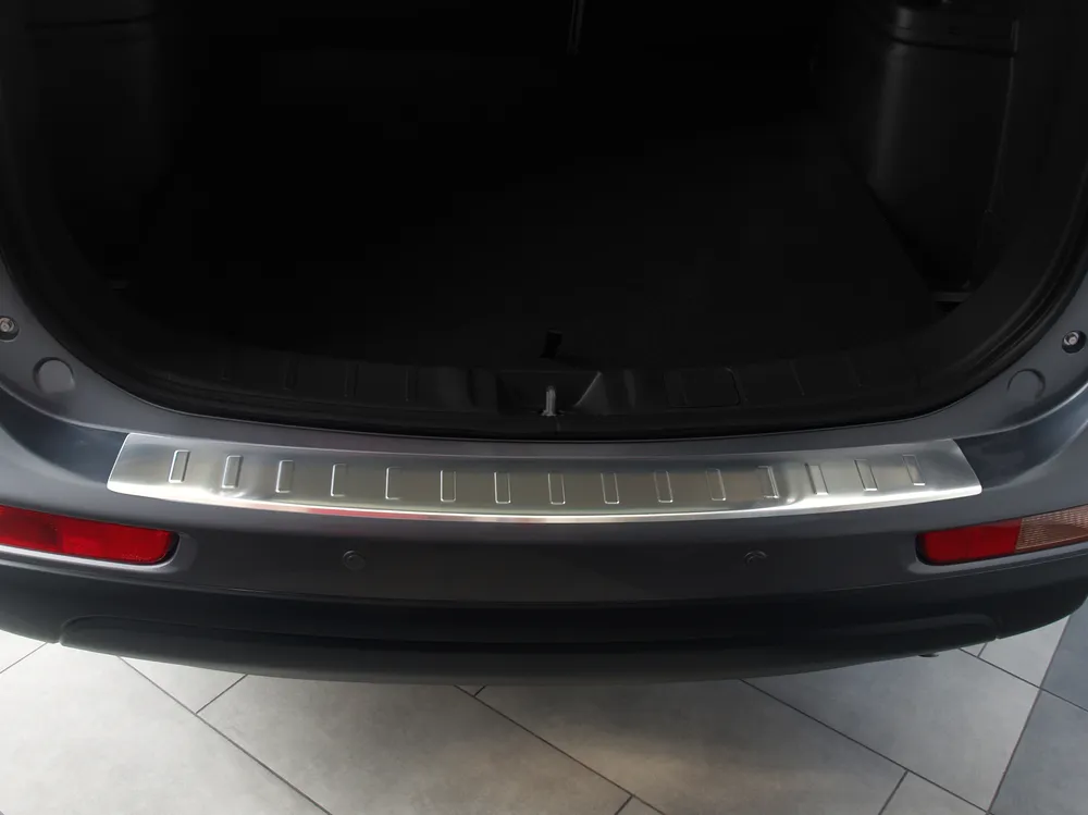 Rear bumper protector MITSUBISHI OUTLANDER III 2012-2015 (silver satine) AVISA 2/35760