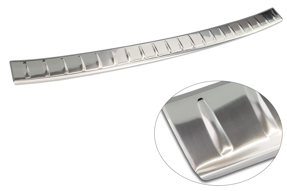 Rear bumper protector MERCEDES GLC II (X254) 2022-> / AMG (silver) AVISA 2/35806