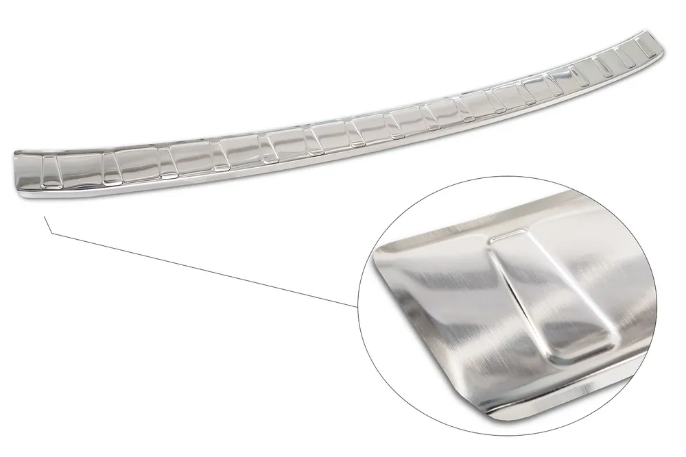 Rear bumper protector FIAT 500 e II hatchback 3D 2020-> / Fiat e II cabrio 2020-> / Fiat 500 II 3+1 Electric (silver satine) AVISA 2/35899