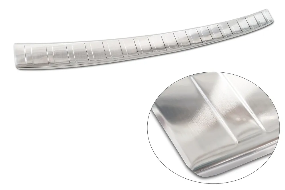 Rear bumper protector BMW 5 VII Touring G31 FL 2020-2024 (without M-pakiet) (silver) AVISA 2/35917