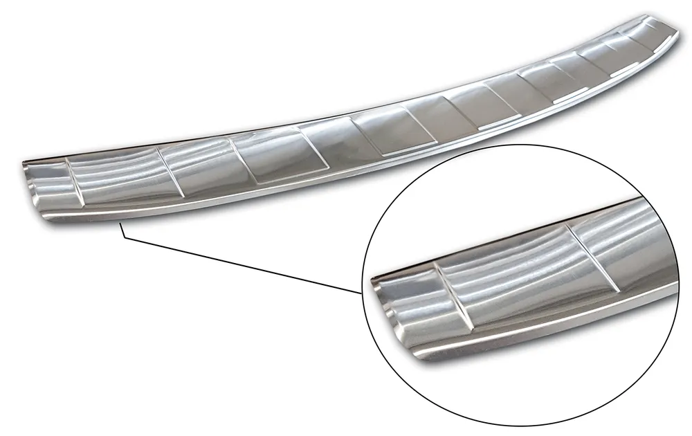 Rear bumper protector RENAULT ZOE hatchback 5D FL2019-> (silver satine) AVISA 2/35945