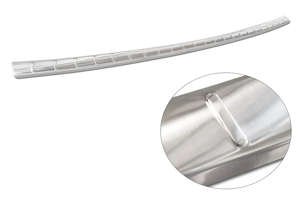 Rear bumper protector SUZUKI S-CROSS II 2021-> (silver satine) AVISA 2/35967