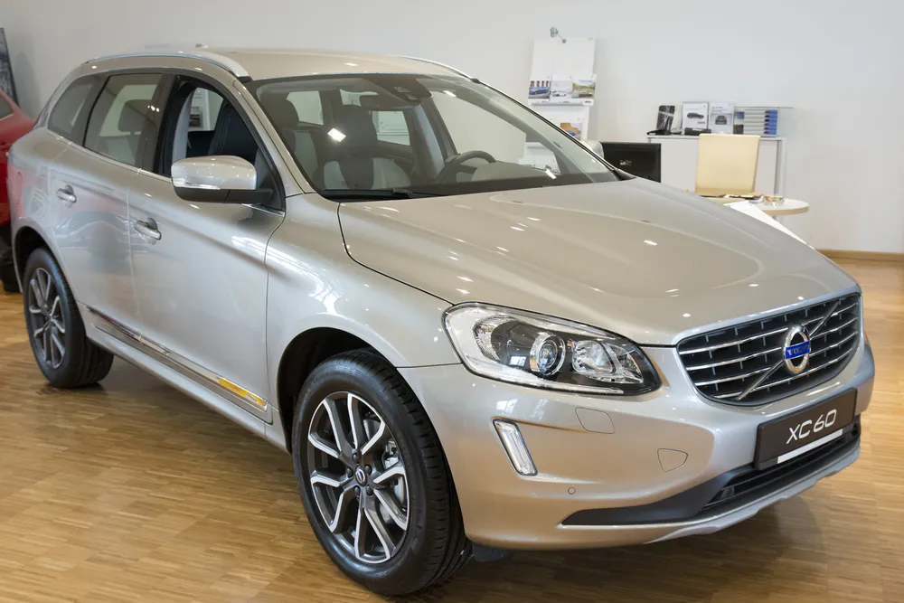 Rear bumper protector VOLVO XC60 2013-2017 (silver mirror) AVISA 2/38003