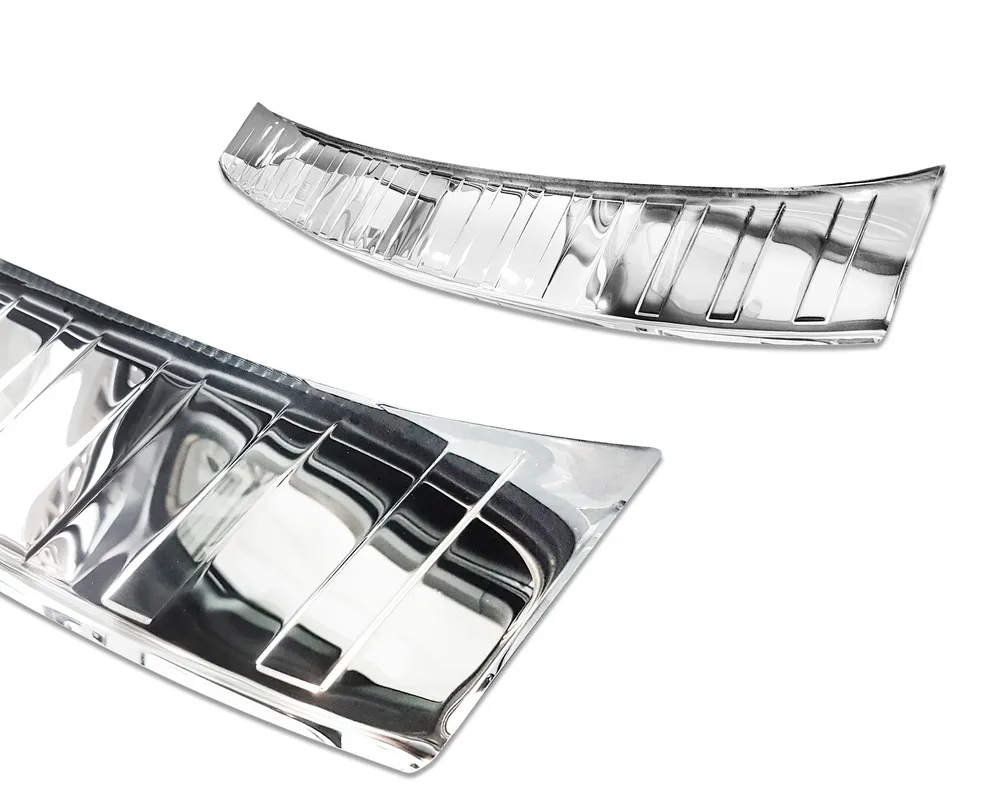 Galinio buferio apsauga FORD KUGA II / FORD KUGA II VIGNALE 2012-2016, FL2016-2019 (sidabrinis veidrodinis) AVISA 2/38039