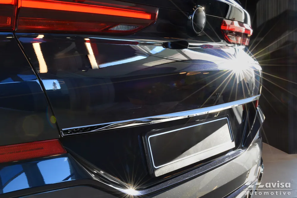 Trunk lid trim BMW X6 (G06) 2023-> (silver mirror) AVISA 2/38204