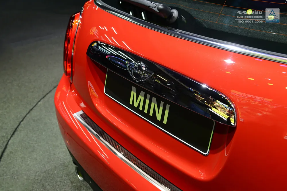 Rear bumper protector MINI COOPER III 07.2014-> (mirror steel, red&black carbon fiber) AVISA 2/44028