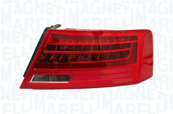 Montaža zadnje luči MAGNETI MARELLI 714021190812