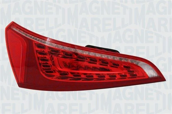 Montaža zadnje luči MAGNETI MARELLI 714021780801
