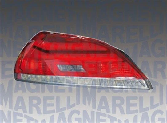 Montaža zadnje luči MAGNETI MARELLI 714021850701