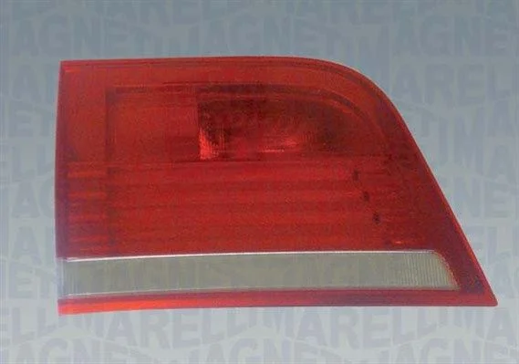 Montaža zadnje luči MAGNETI MARELLI 714021880702